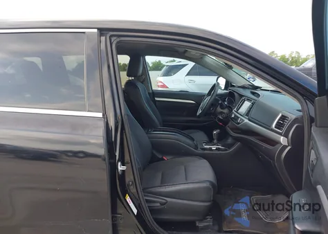 2016 Toyota Highlander Le Plus V6 из США, поврежденный, VIN 5TDZKRFH5GS180943